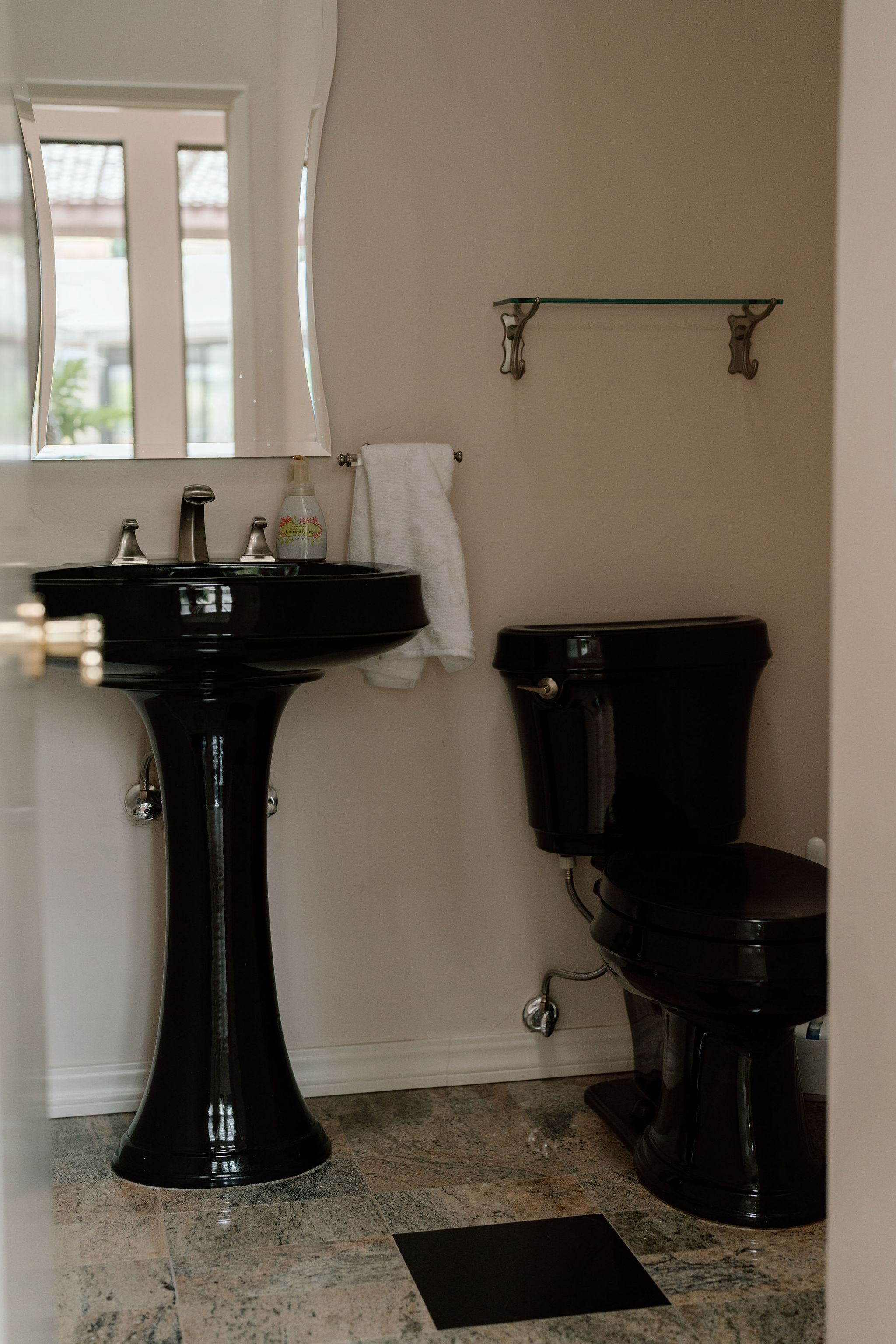 bathroom remodel Photo